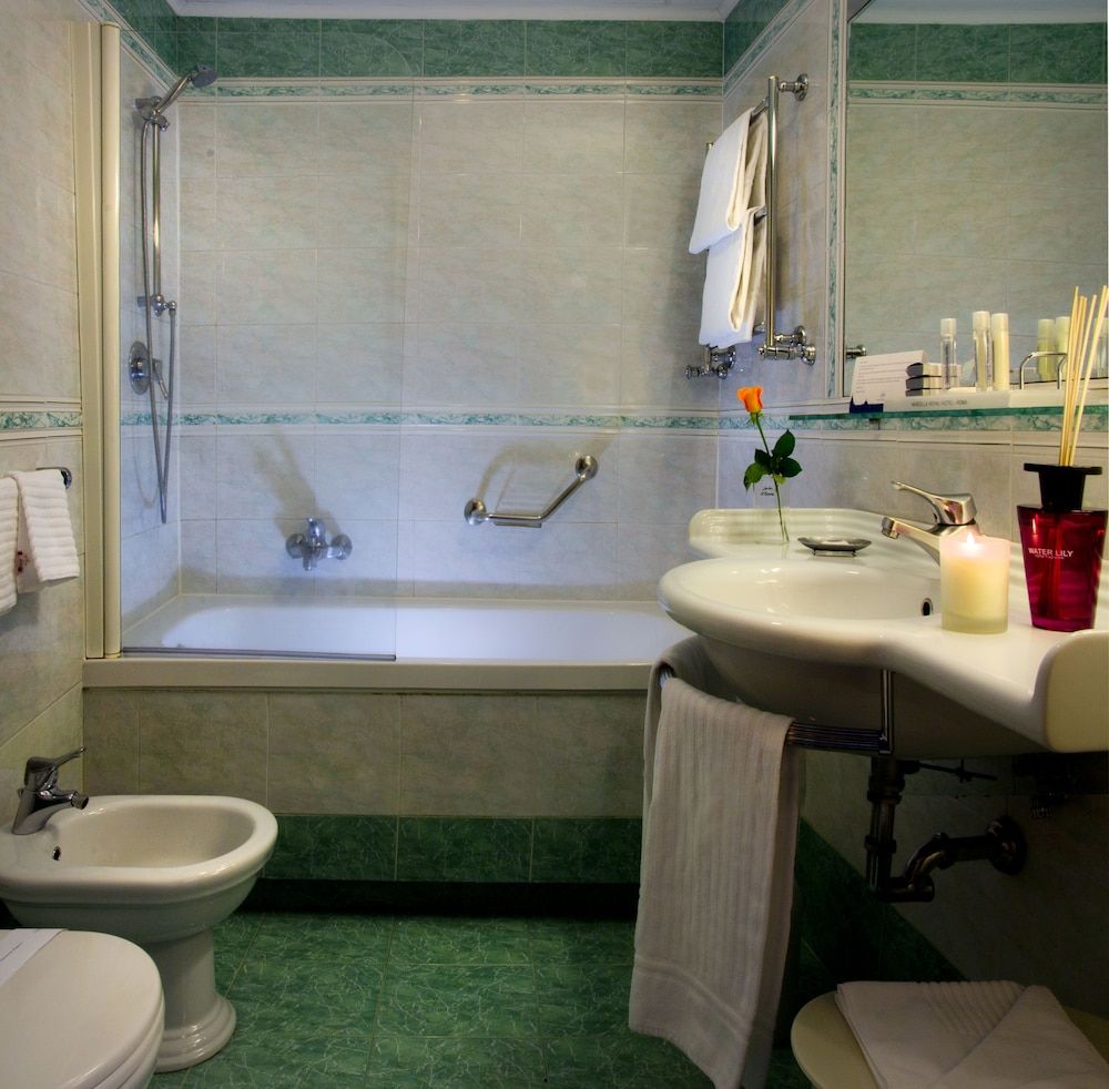 Marcella Royal Hotel - Rooftop Garden Economy Double Room 2