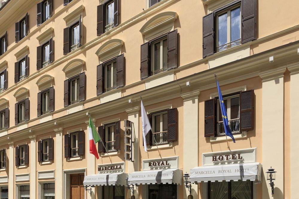 undefined Marcella Royal Hotel - Rooftop Garden