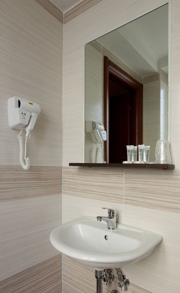 Hotel Pyramid Deluxe Suite, 1 Bedroom, Hot Tub 3