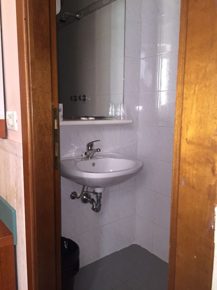 Hotel Pyramid Deluxe Double Room Single Use 11