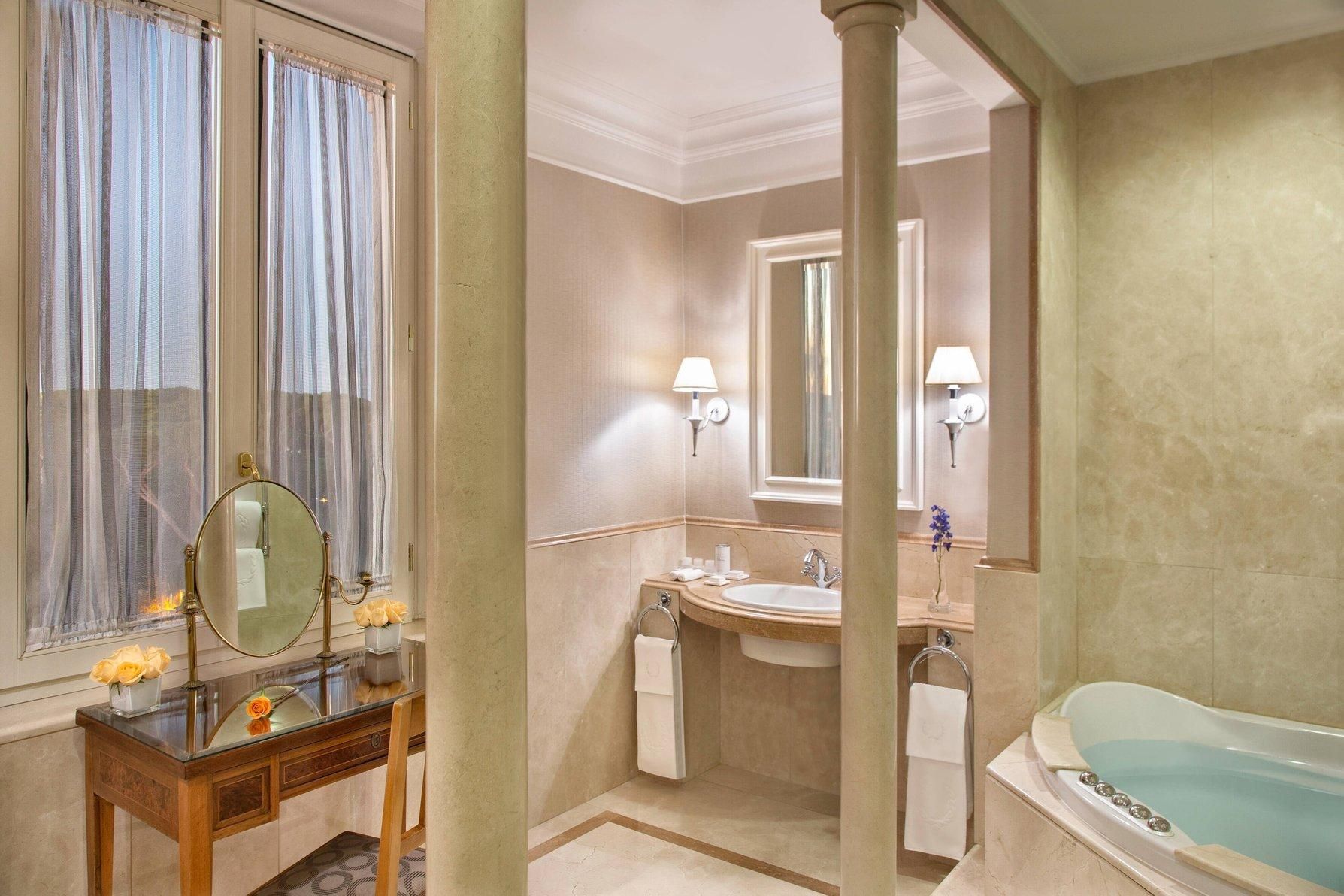 Presidential Suite, 1 Bedroom Suite, 1 King, Sofa bed