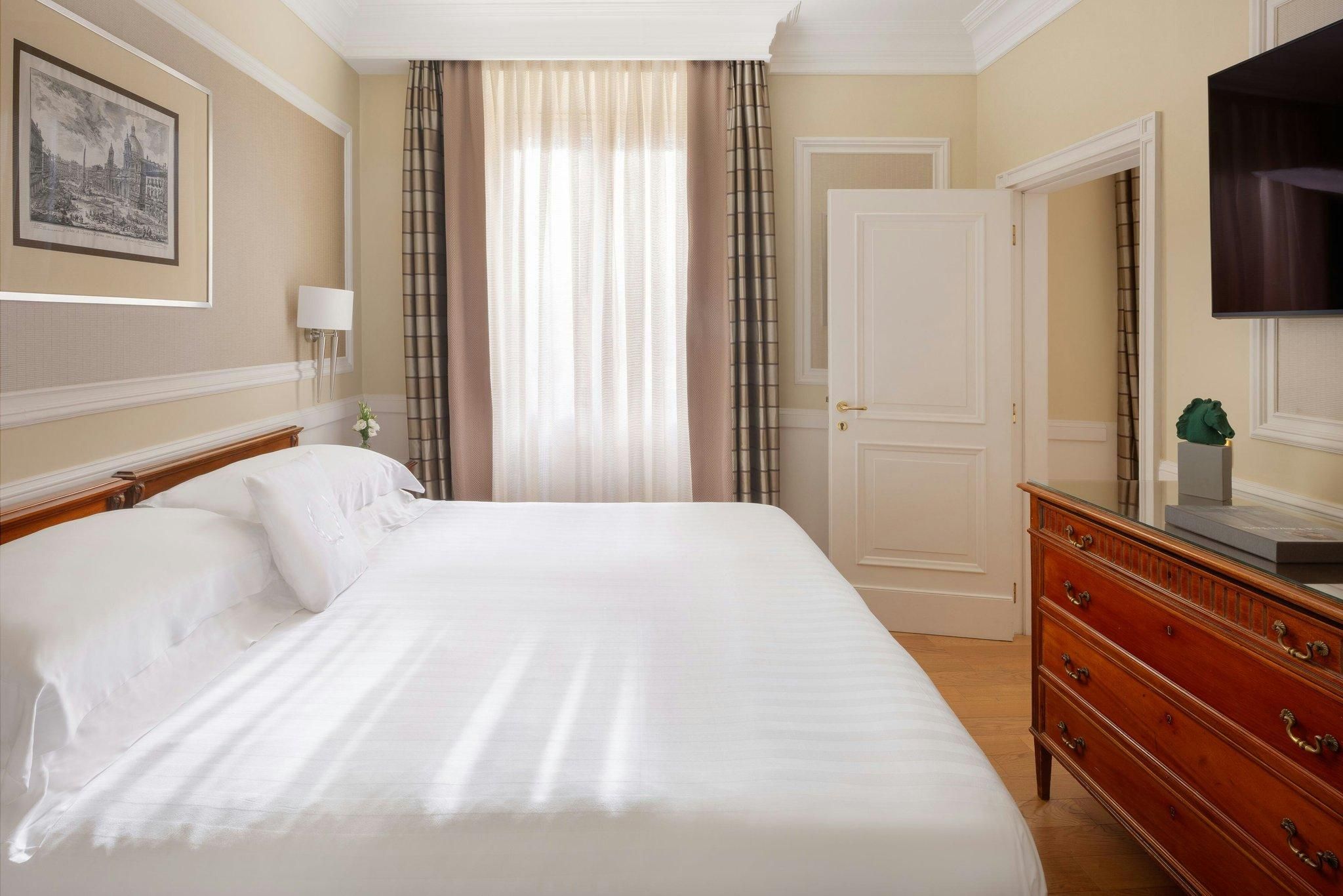 spa suite, 1 bedroom suite, 1 king, sofa bed, city view, terrace, whirlpool
