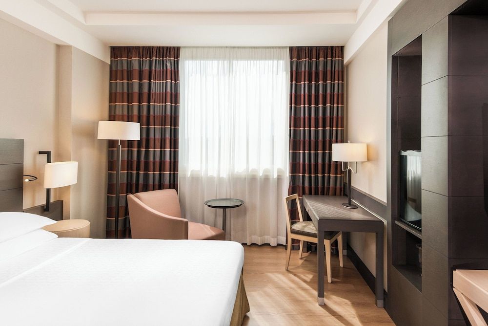 undefined Sheraton Rome Parco de’ Medici 10