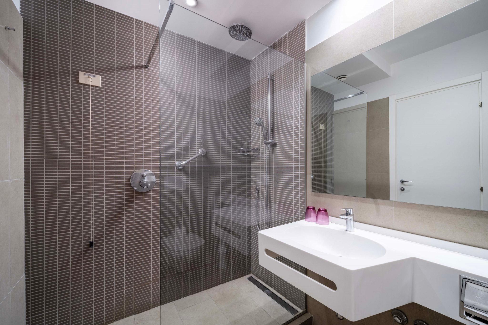 1 Bedroom Suite 2 Twin