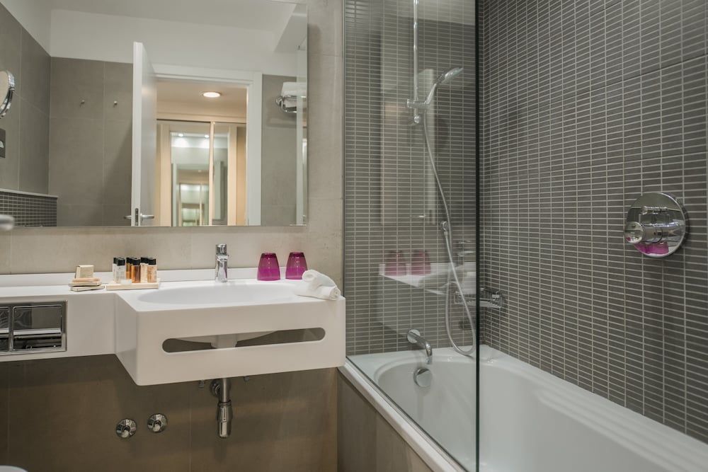 Crowne Plaza Rome-St. Peter's Hotel & Spa by IHG Standard Room 5