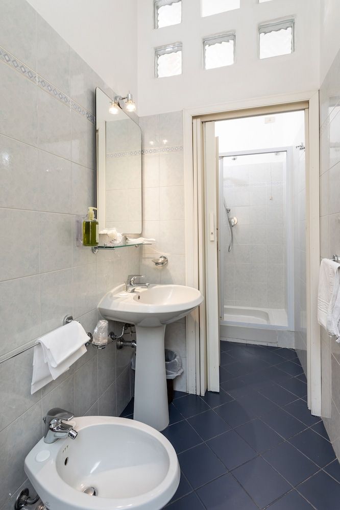 Hotel Minerva Economy Double Room 15