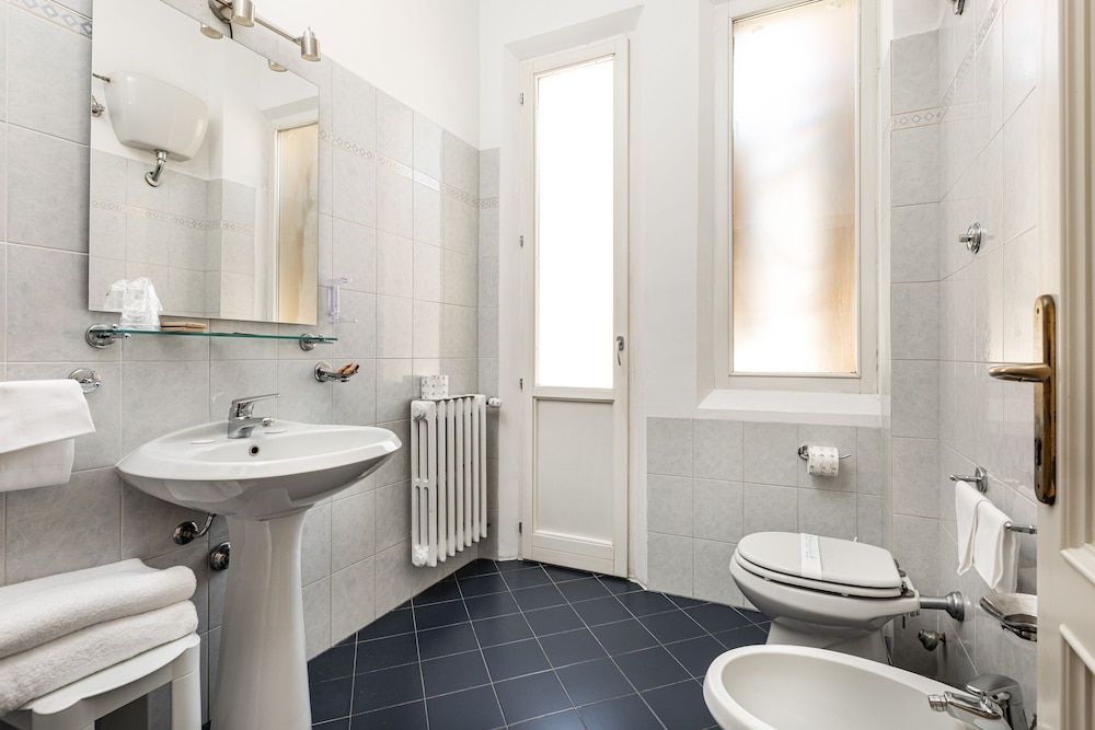 Hotel Minerva Economy Double Room 17