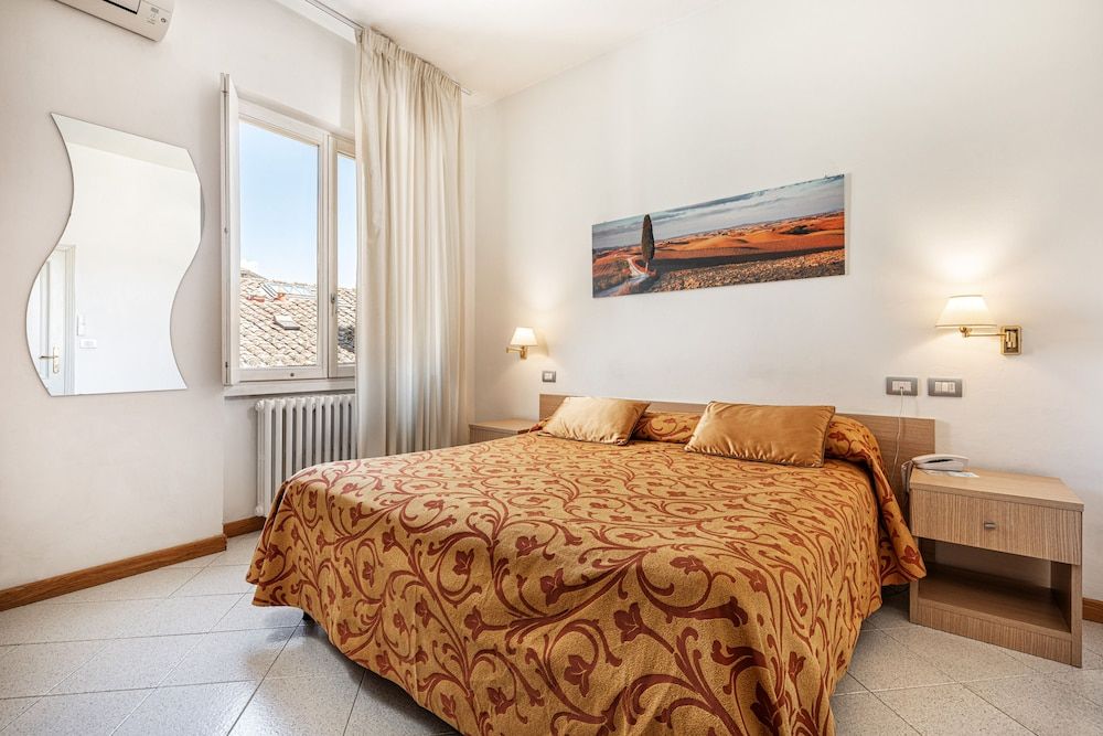 Hotel Minerva Economy Double Room 10