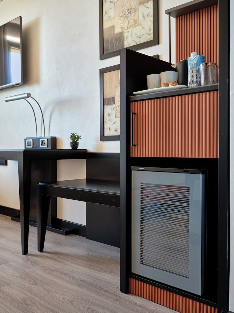 Crowne Plaza Milan - Malpensa Airport by IHG Standard Room, 2 Twin Beds 6