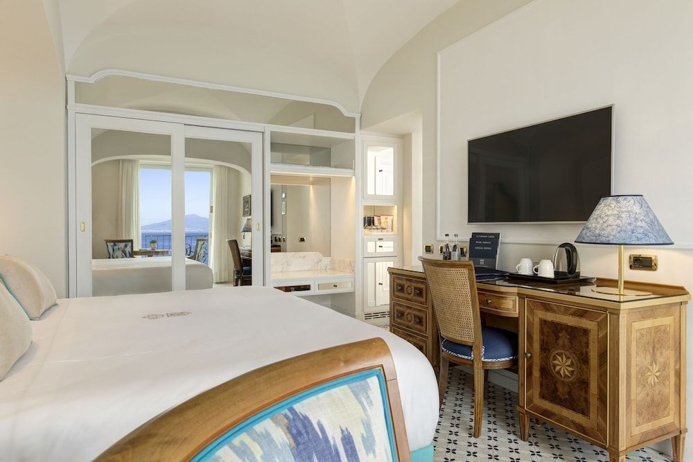 Prestige Room with double bed or 2 single beds, balcony, sea view