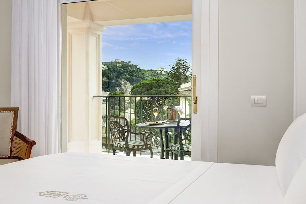 Luxury Suite, Balcony, City View
