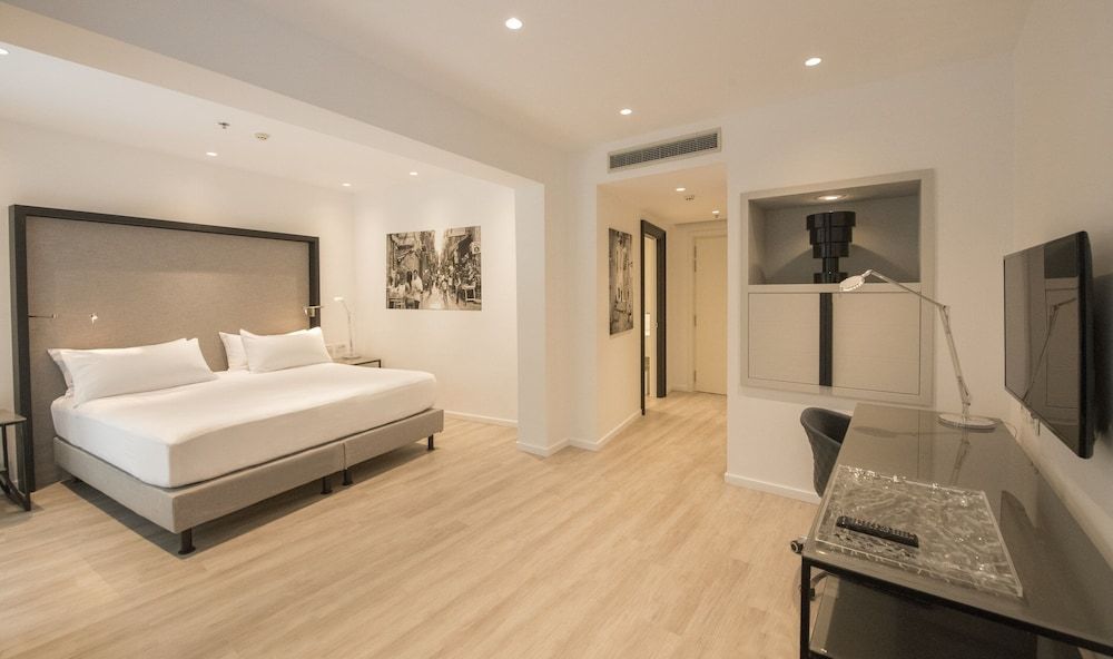 Superior Room, 1 King Bed