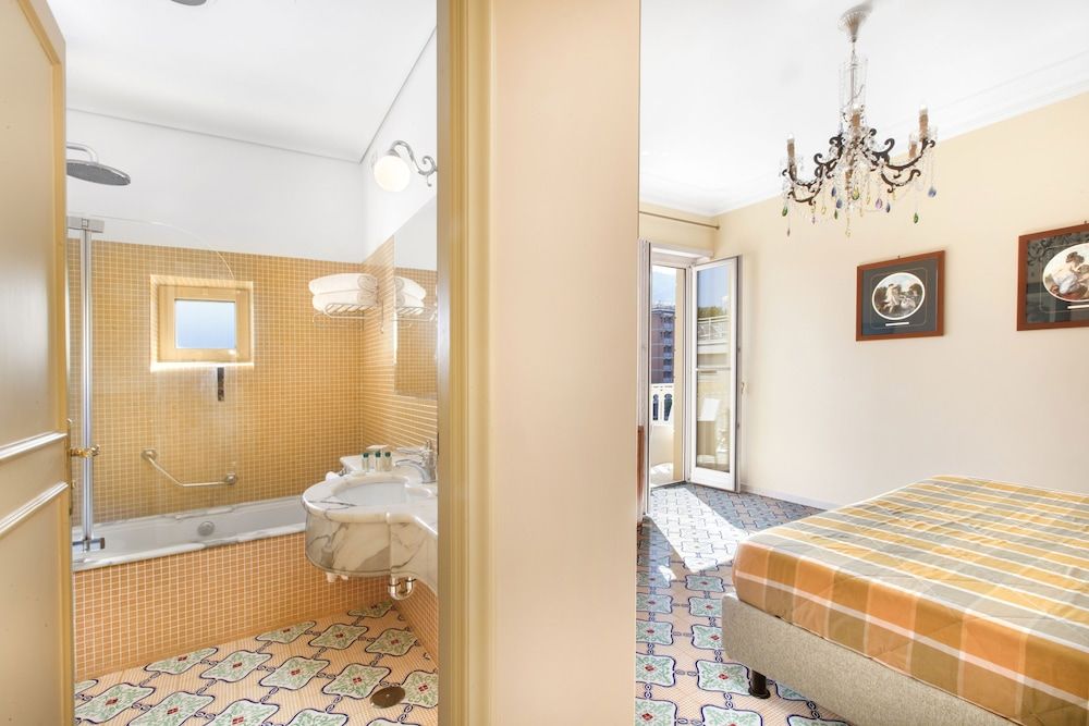 Hotel Antiche Mura Comfort Double or Twin Room, Balcony 7