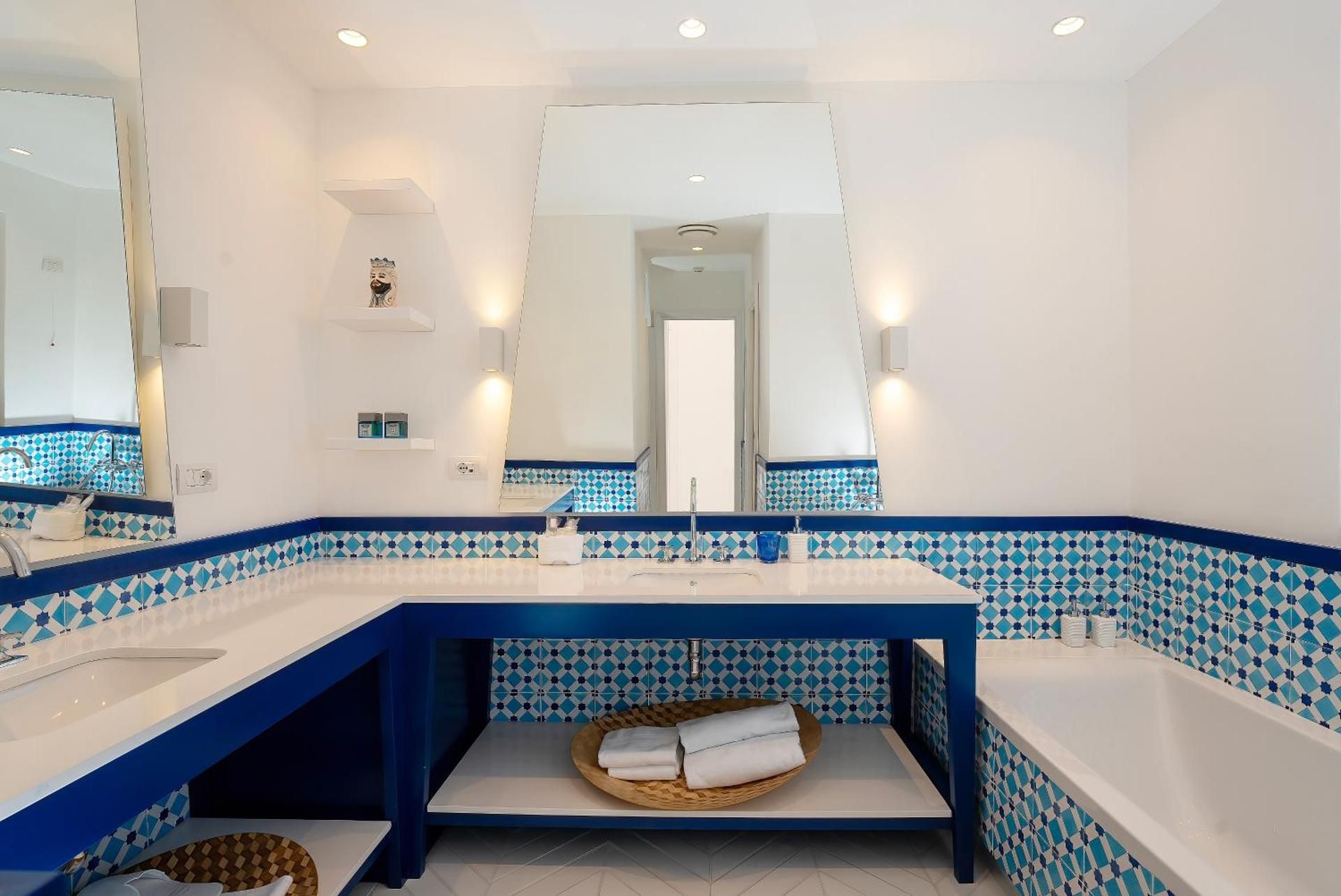 Suite with Pool View