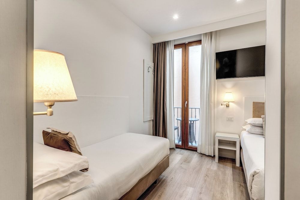 undefined Hotel Sorrento City 2