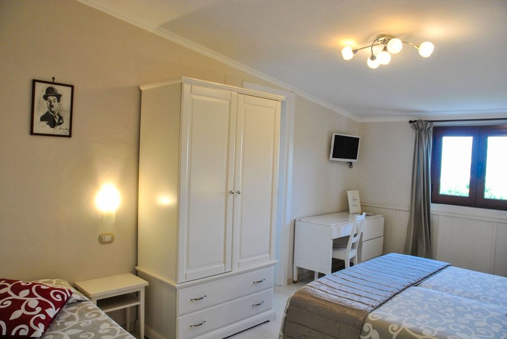 undefined Hotel Villa Fiorita 5