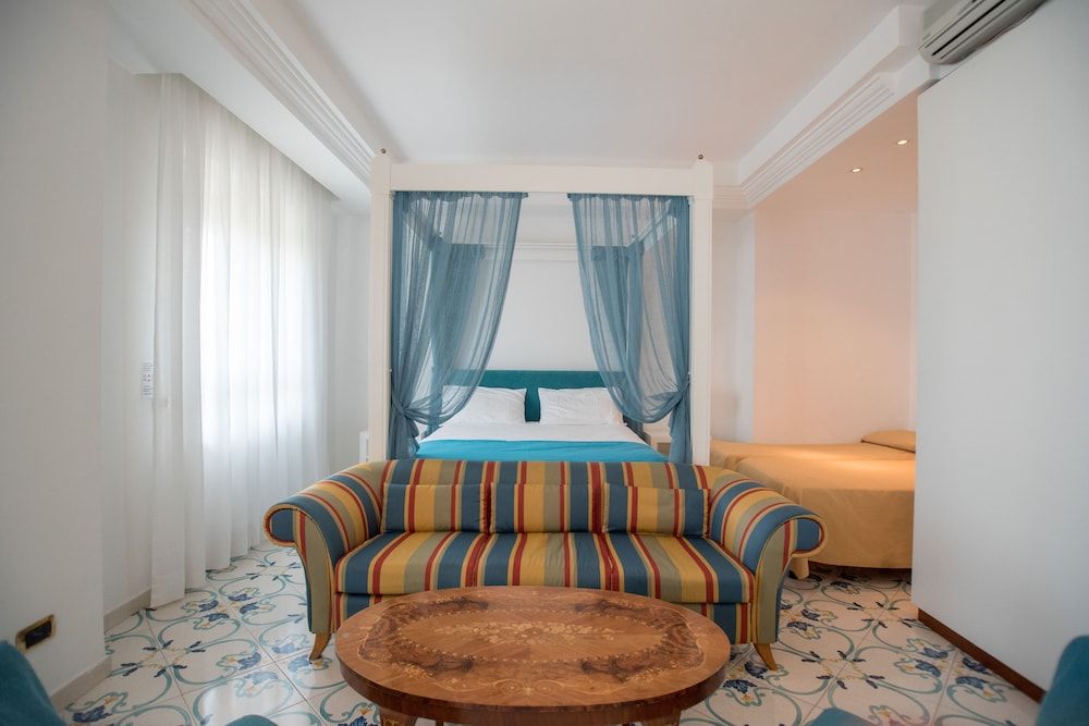 undefined Hotel Villa Maria 10