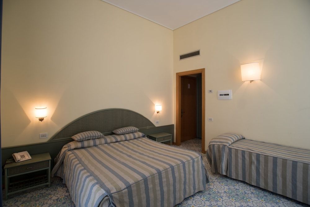 undefined Hotel Villa Maria 5