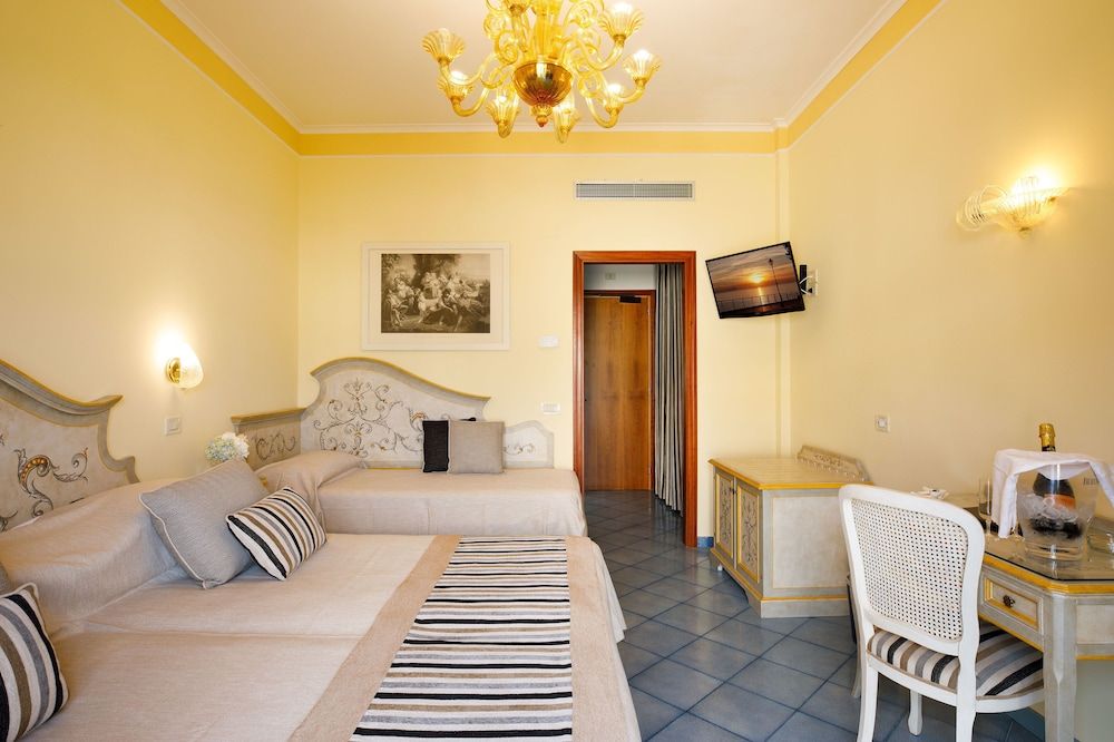 undefined Hotel Zi Teresa 8