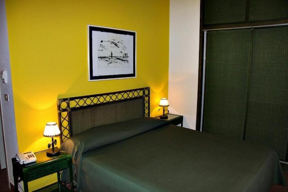 Standard Double or Twin Room (Internal View)