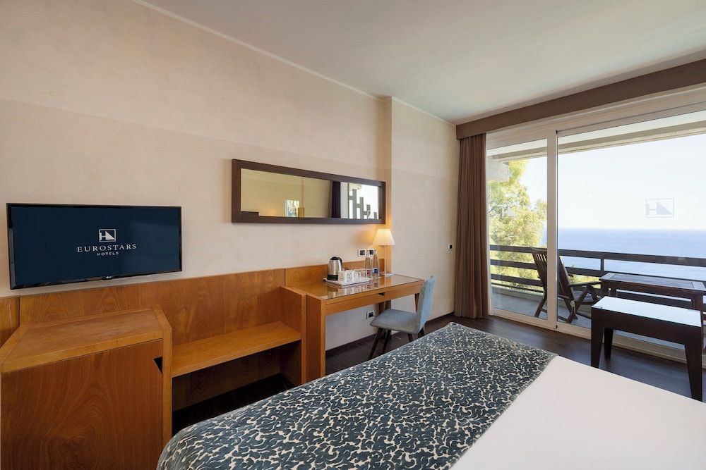 Double Room, Balcony, Sea View (Premium)