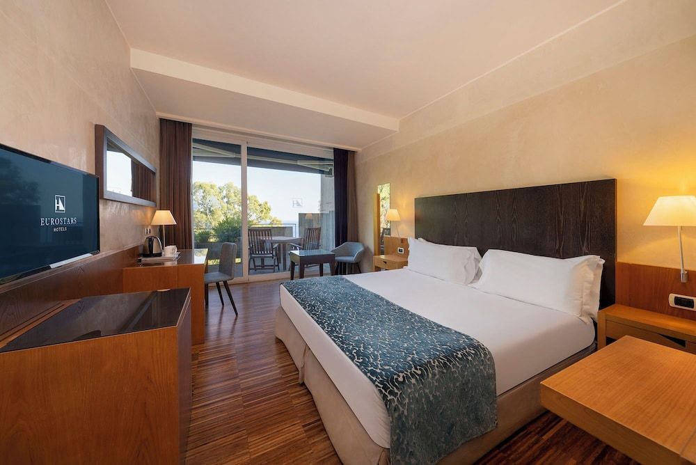 Superior Double Room Single Use, Balcony, Partial Sea View