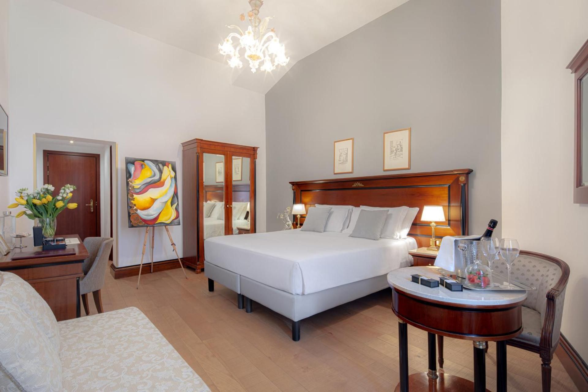 Junior Suite with Canal View