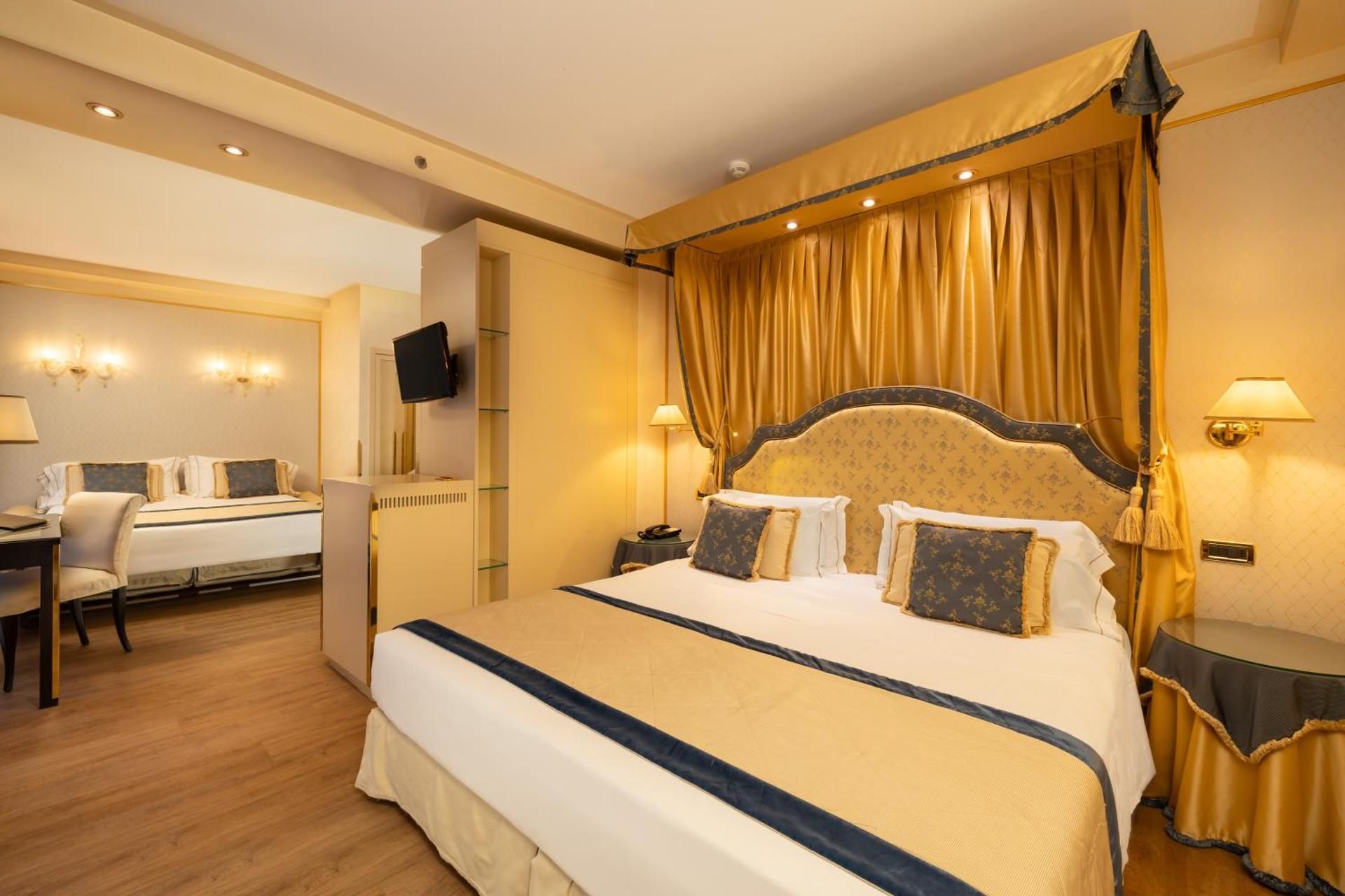 Deluxe 1-Bedroom Suite