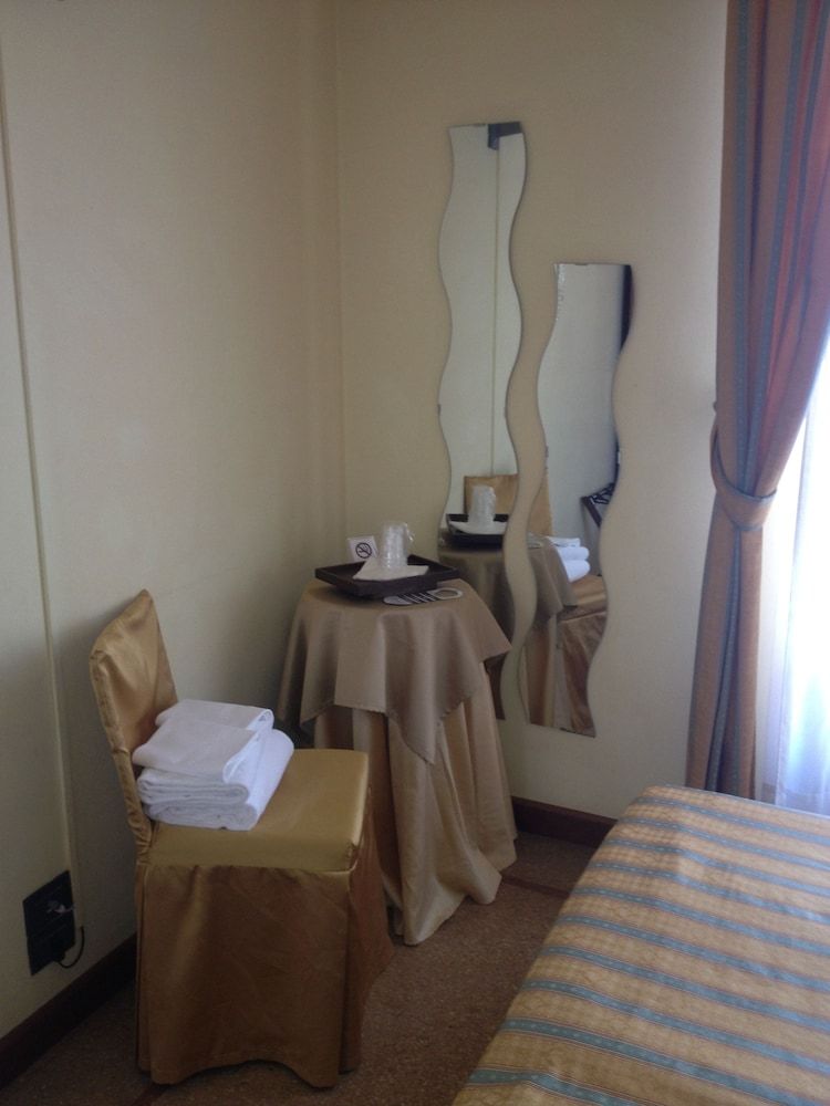 undefined Alloggi Agli Artisti 6