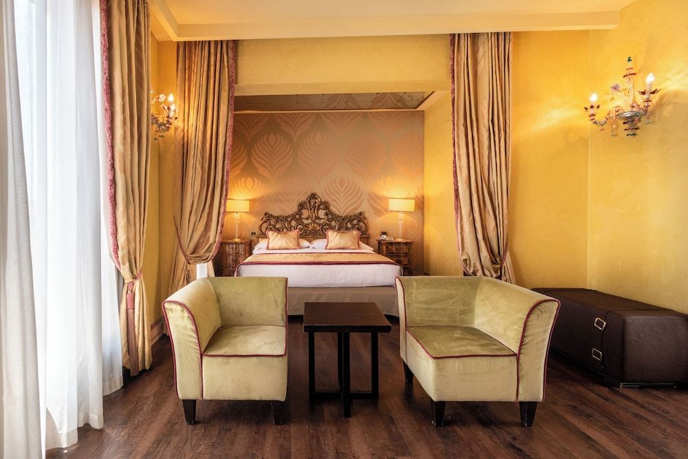 undefined Amadeus Hotel 2