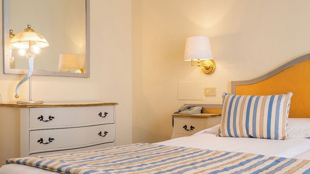 undefined Amadeus Hotel 4