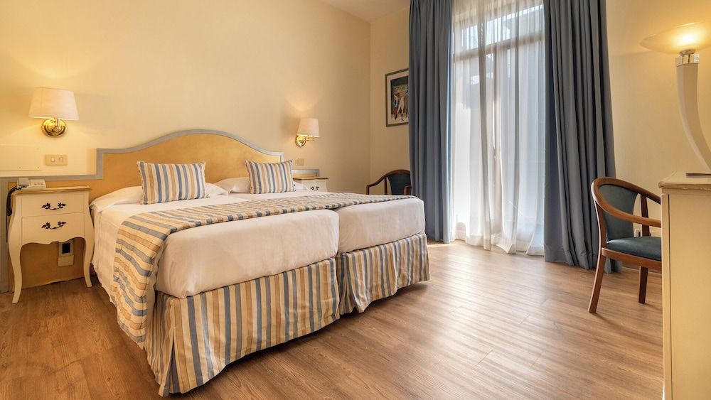 undefined Amadeus Hotel 5