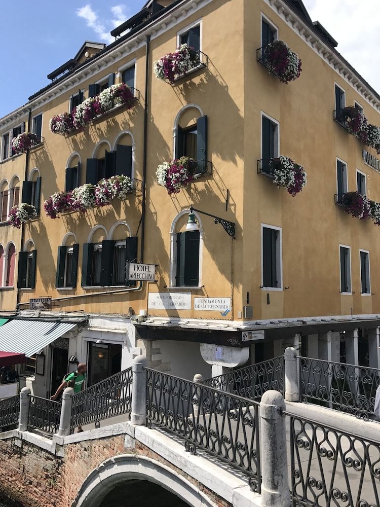 undefined Hotel Arlecchino 8
