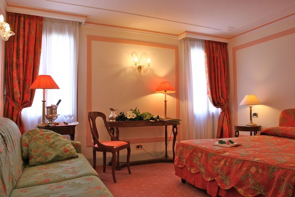 undefined Hotel Arlecchino 4