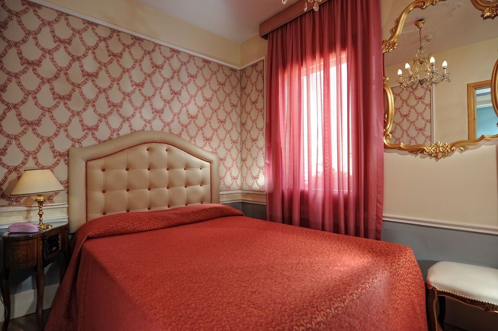 undefined Hotel Arlecchino 3