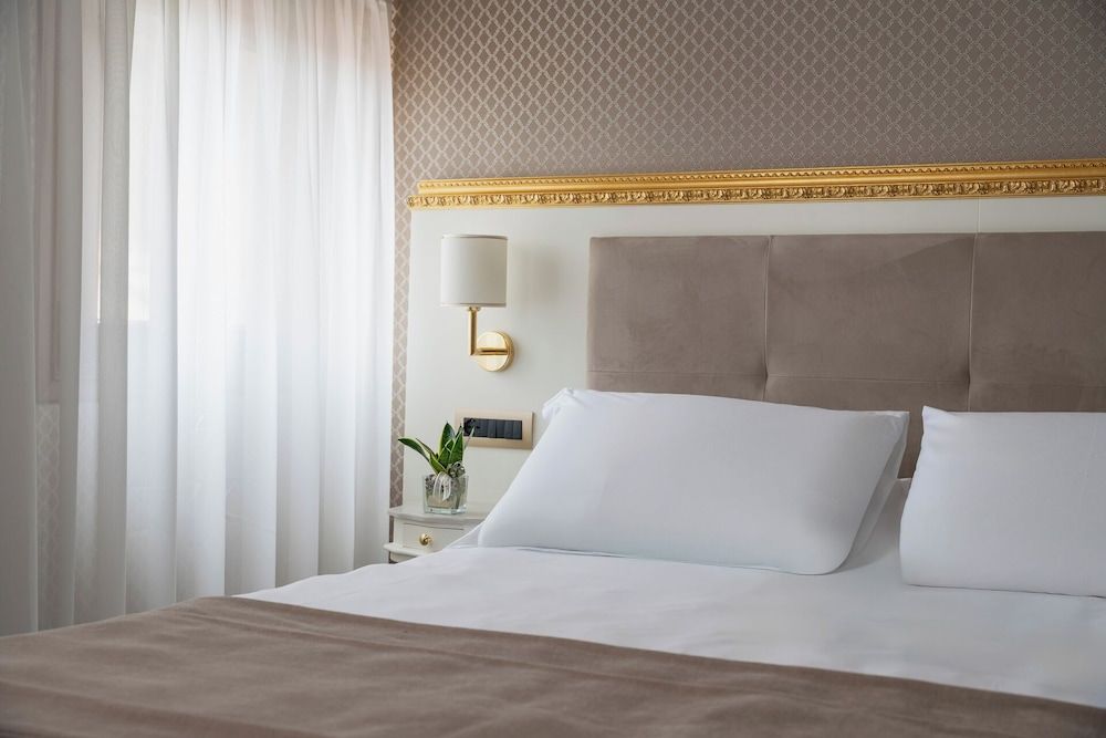 Hotel Montecarlo Classic Double Room 3