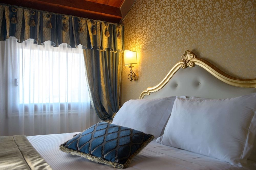 undefined Hotel Olimpia Venice, BW Signature Collection 8