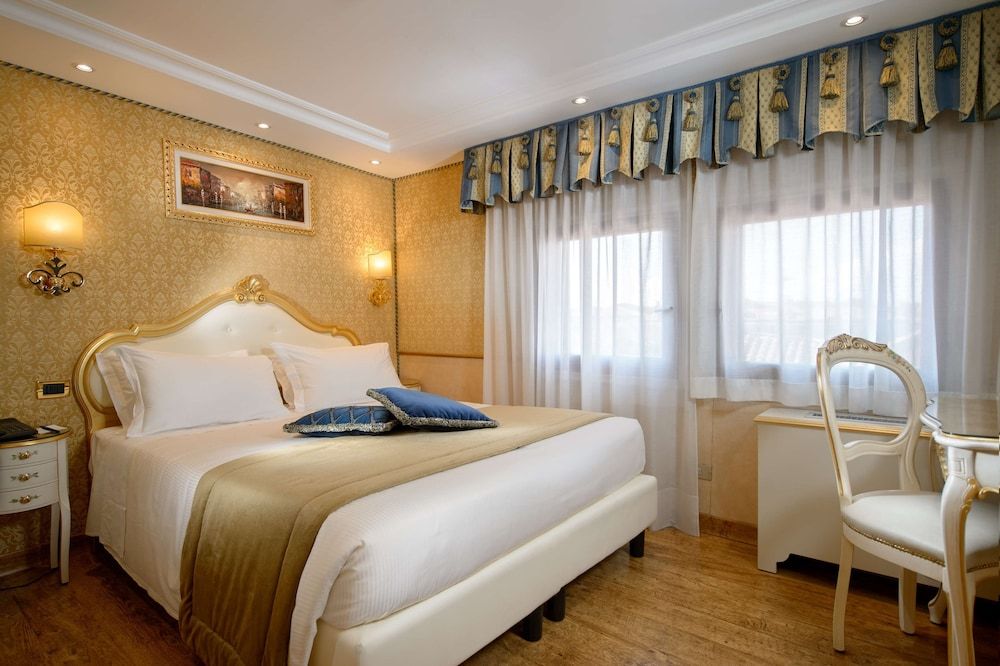 undefined Hotel Olimpia Venice, BW Signature Collection 4