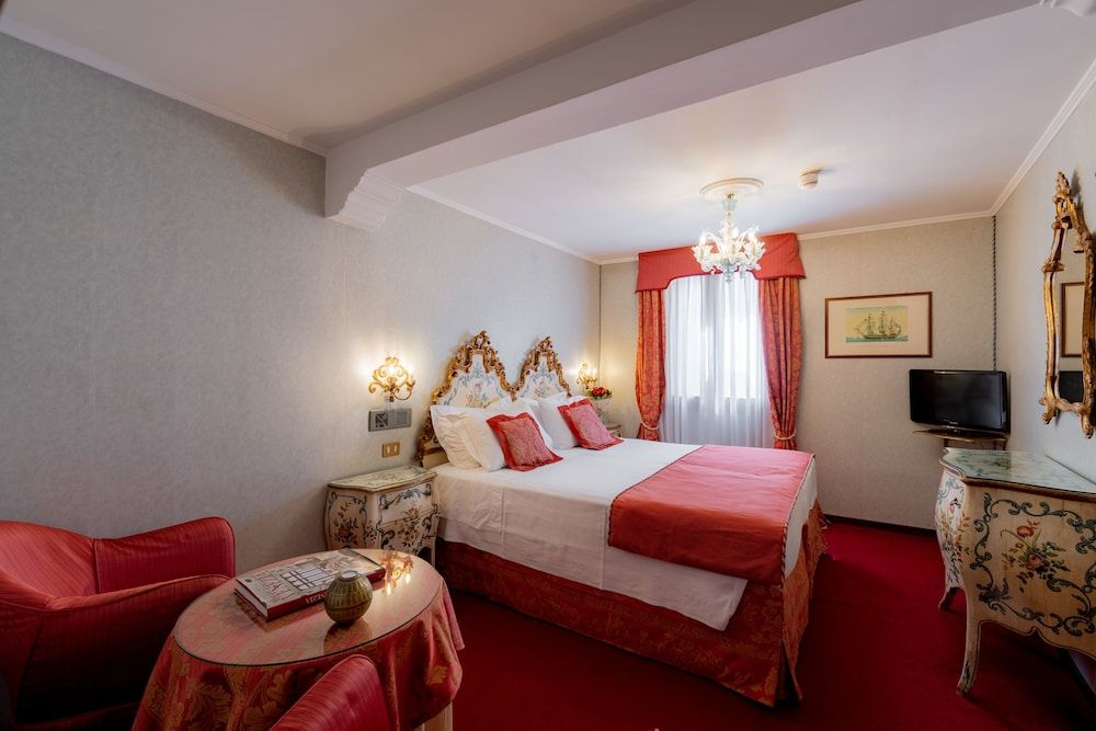 Hotel Concordia Classic Room (Venetian) 4