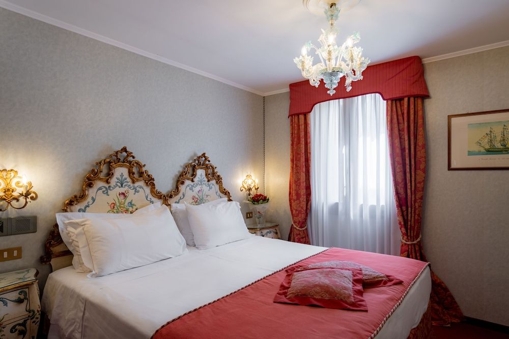 Hotel Concordia Classic Room (Venetian) 3
