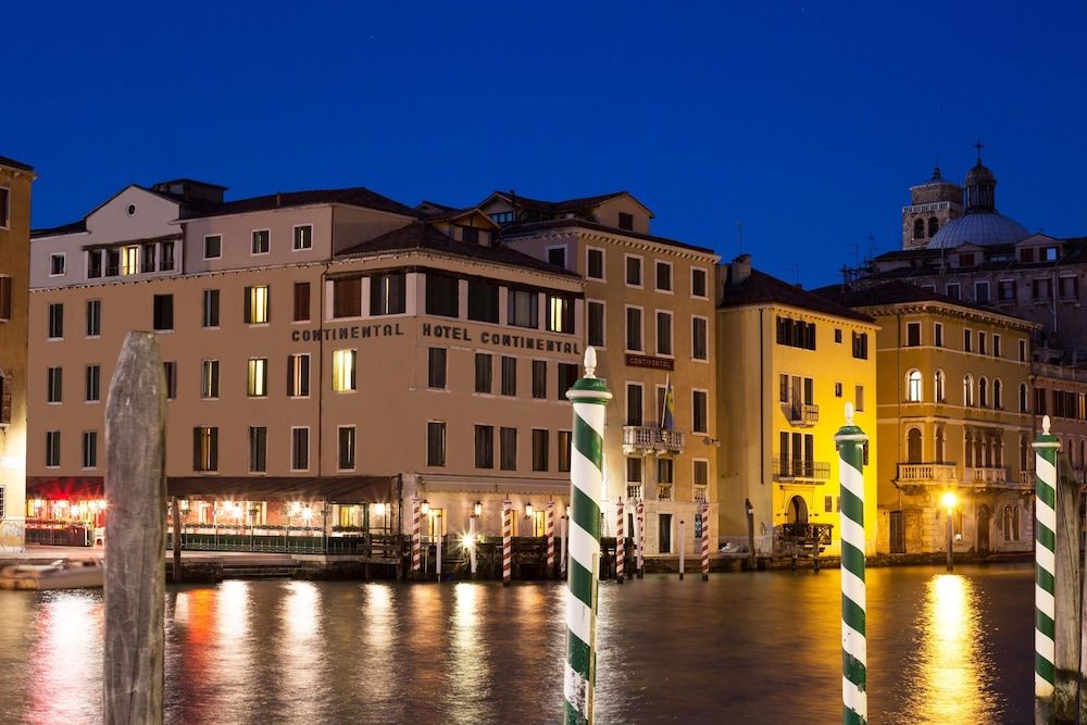 undefined CHC Continental, BW Premier Collection 8