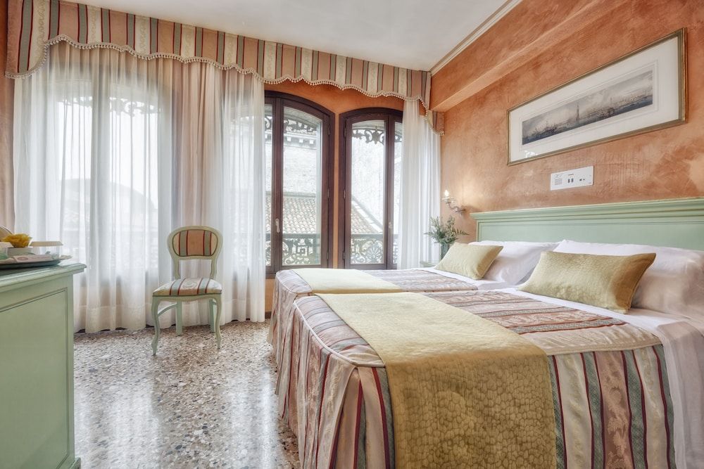 Hotel Firenze Double Room 5