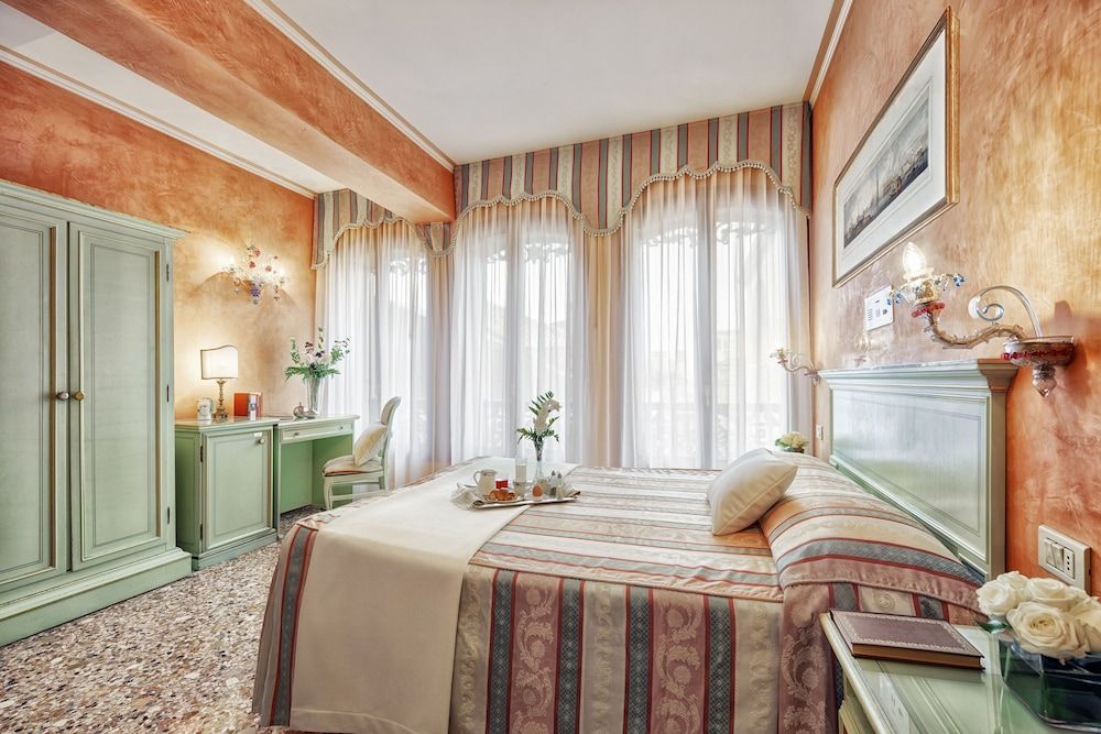 Hotel Firenze Double Room 10