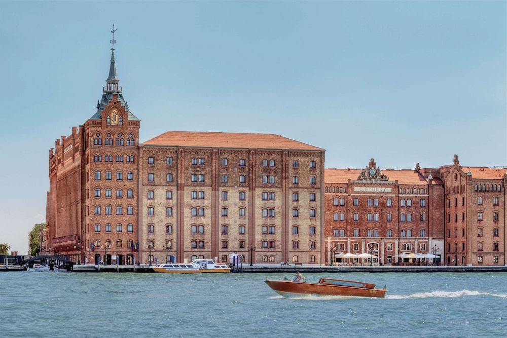 undefined Hilton Molino Stucky Venice