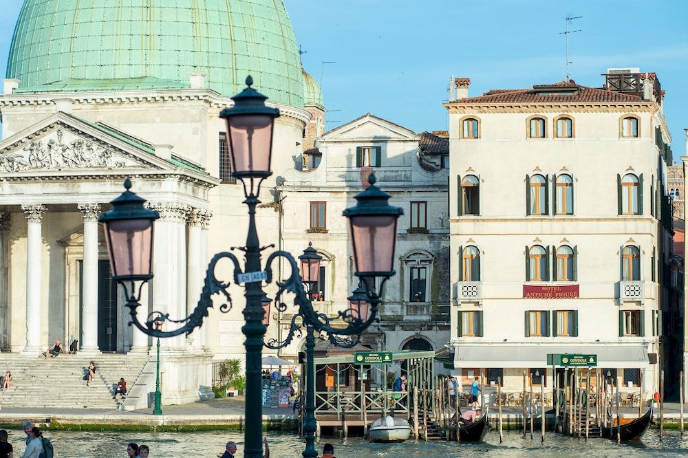 undefined Hotel Antiche Figure 9