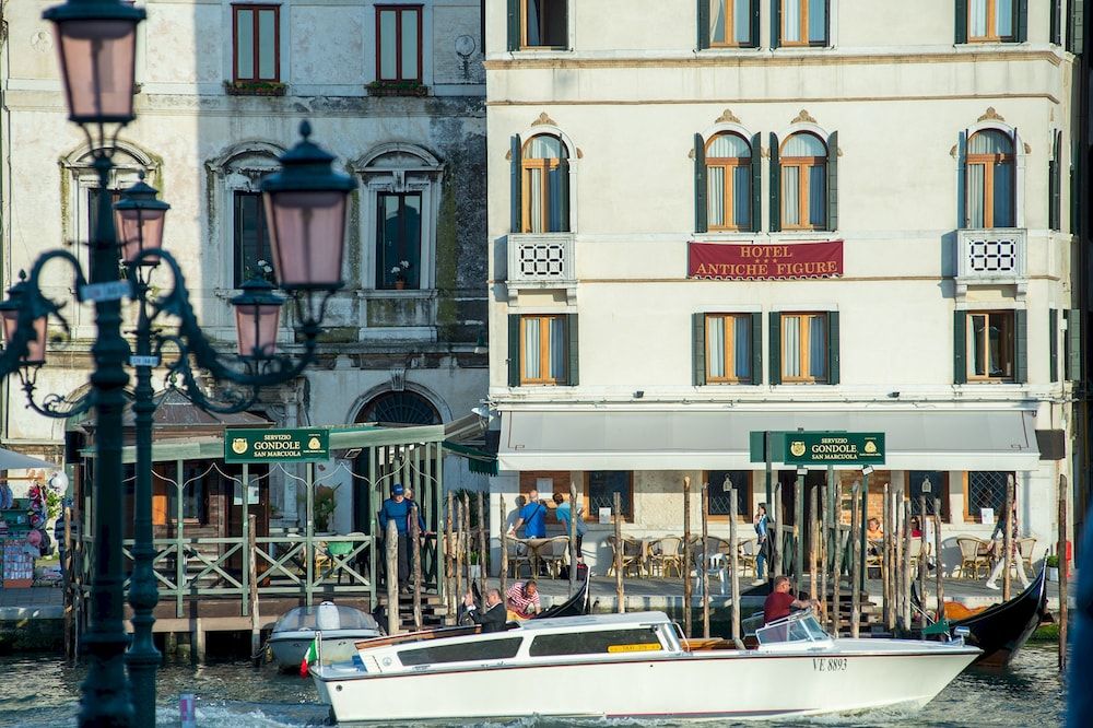 undefined Hotel Antiche Figure 8