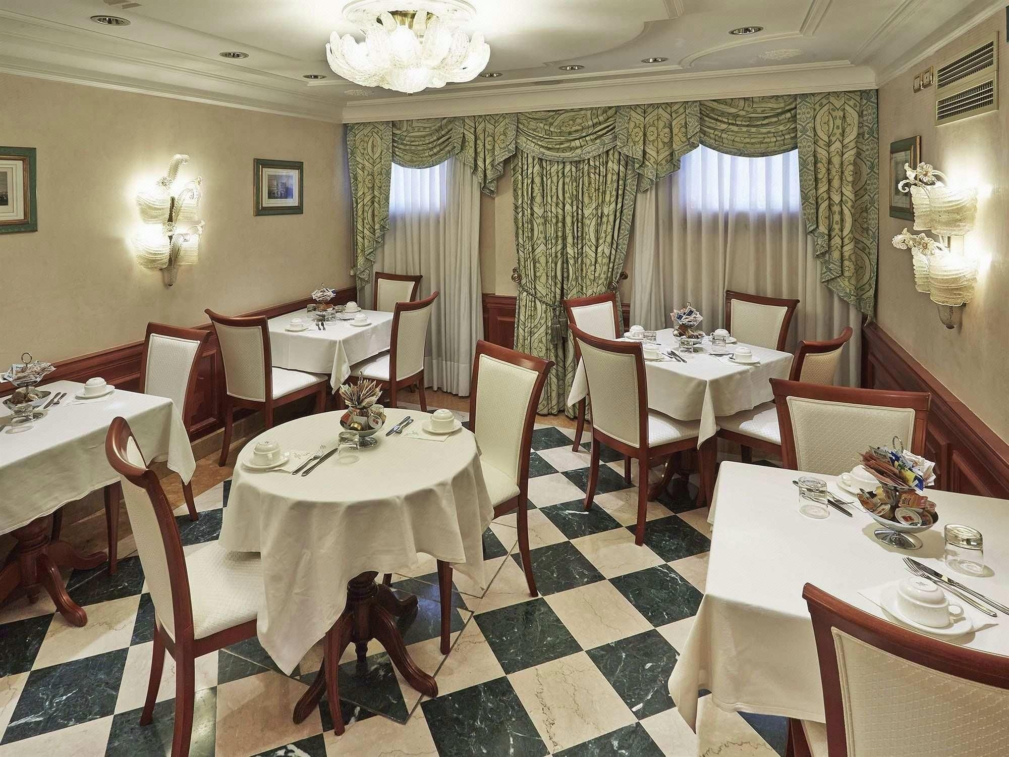 2100f24cb0c11402dc5cbd56bfaef305