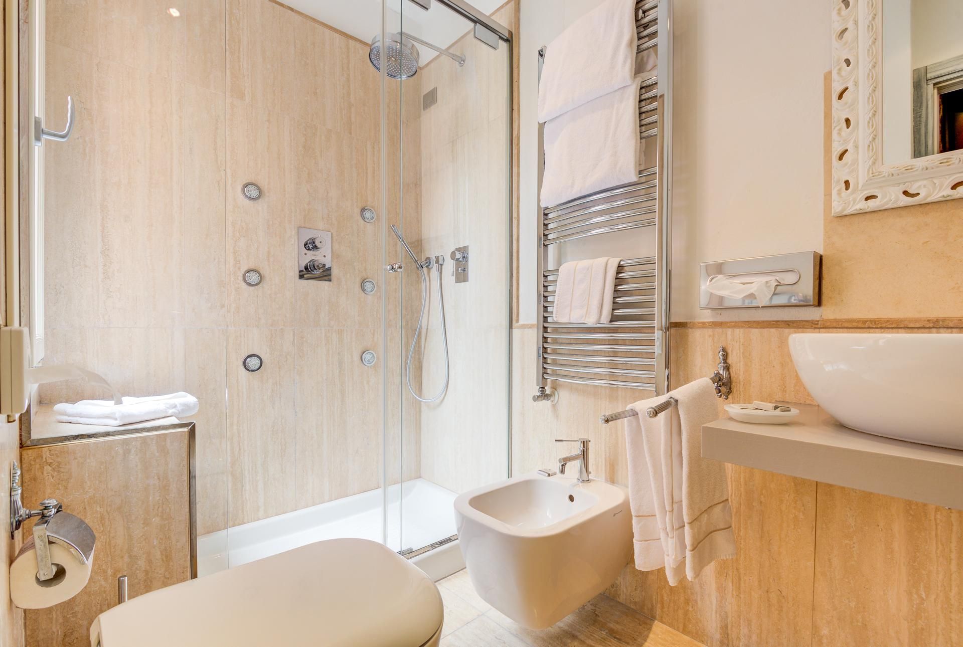 RESIDENCE SUITE Annex Room Only