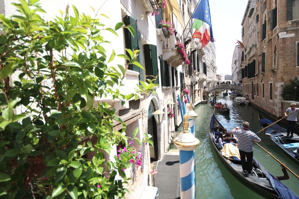 undefined Colombina Hotel 7