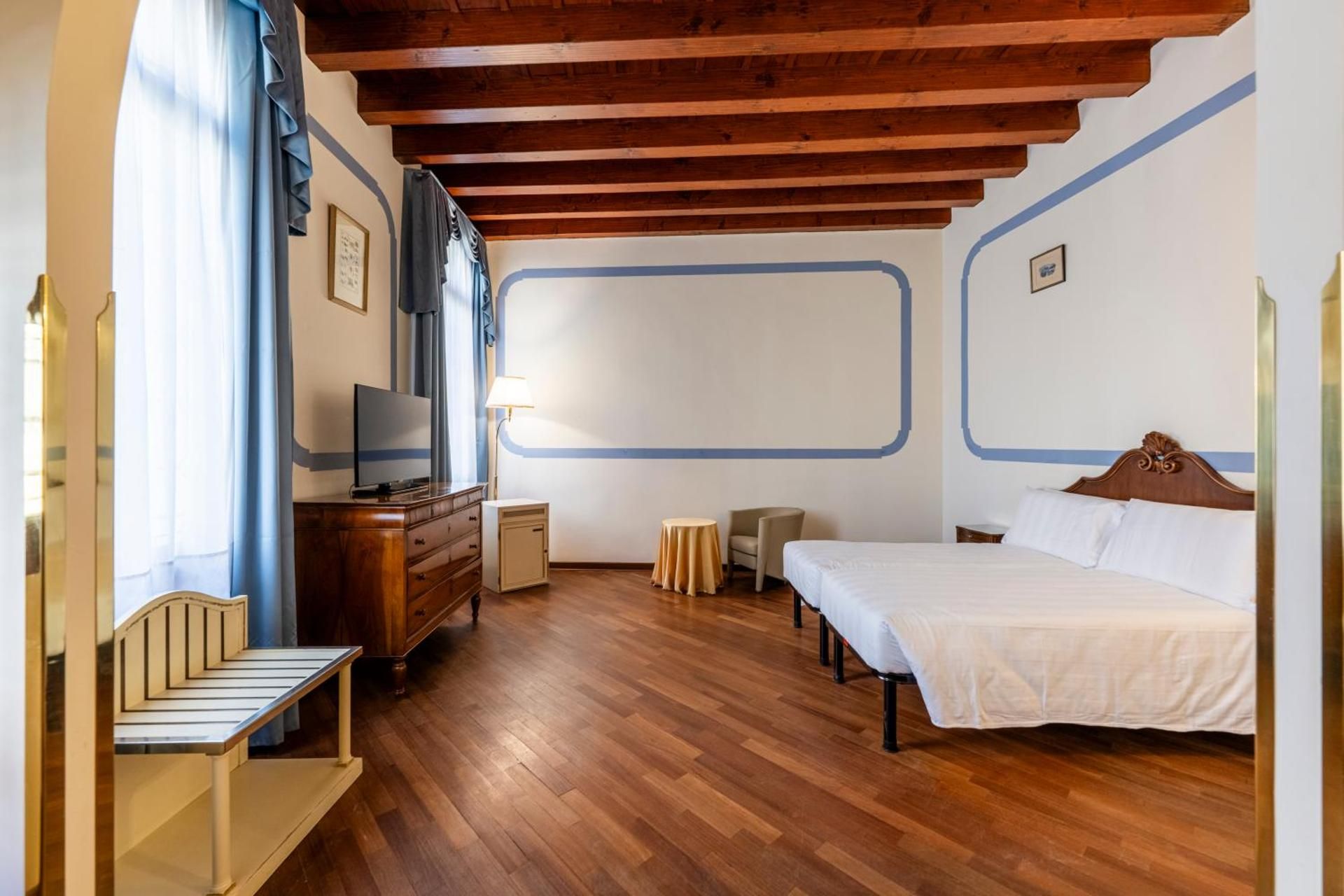 undefined Colombina Hotel 10